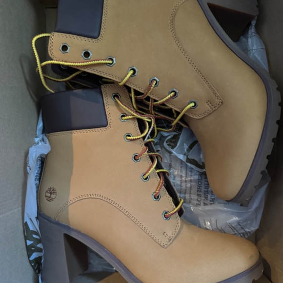 Women's Allington Lace Up Timberland Boot with 6 in heel - Picture 9 of 11